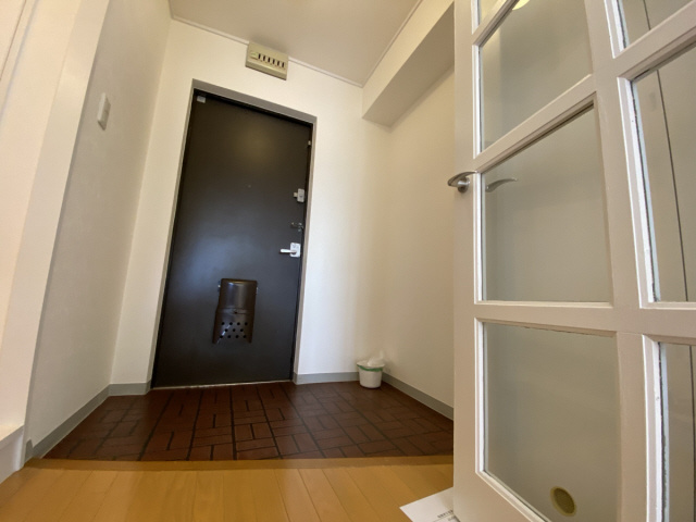 藤和ライブタウン本山の玄関