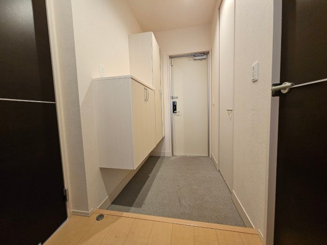 D-room高羽の玄関