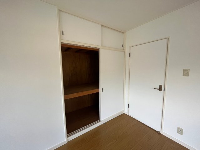 パレ・ルミエール岡本の収納