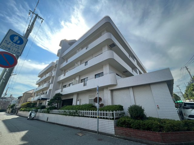 パレ・ルミエール岡本