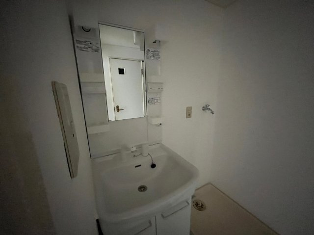 パレ・ルミエール岡本の洗面所