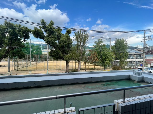 パレ・ルミエール岡本の展望