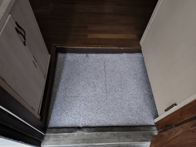 愛雅荘の玄関