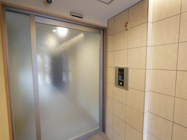 【エントランス】 | MADOPORTE壬生