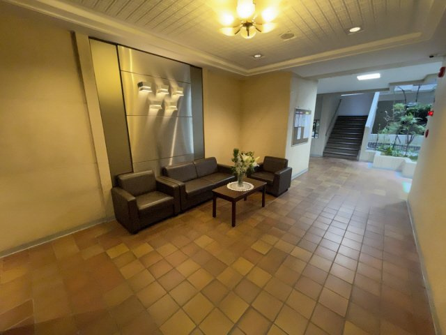 ルネ芦屋親王塚のエントランス