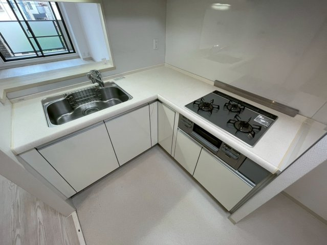 ルネ芦屋親王塚のキッチン