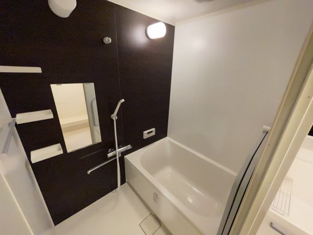 ルネ芦屋親王塚の浴室