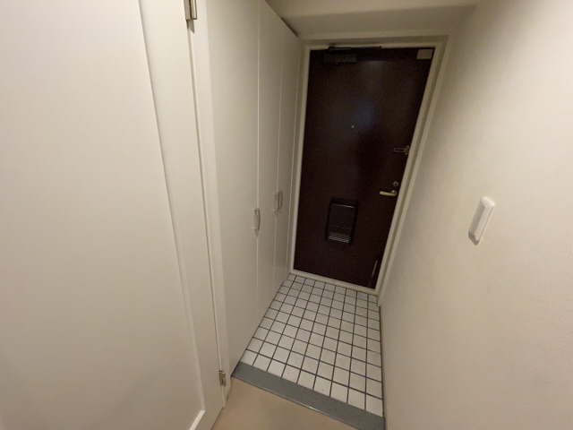 ルネ芦屋親王塚の玄関