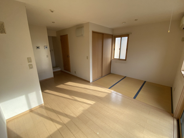 ハイツ大蔵の居間・リビング