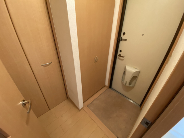 ハイツ大蔵の玄関