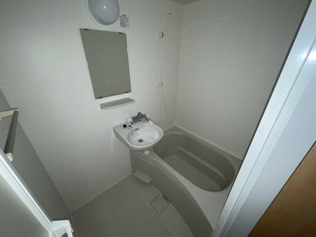 本山ヤングパレスの浴室