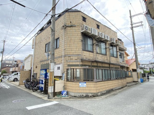 グローバル塚口の外観