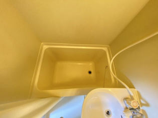 グローバル塚口の浴室