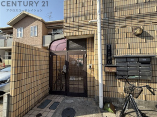 グローバル塚口のエントランス