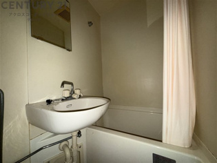 グローバル塚口の浴室