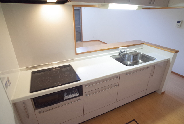 プレステージ森南のキッチン