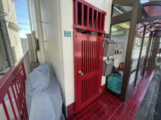 コーヨーマンションのエントランス