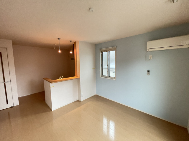 サニーレジデンスの居間・リビング