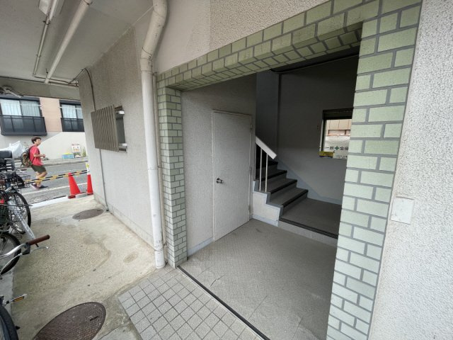 ヴィラ本山のエントランス