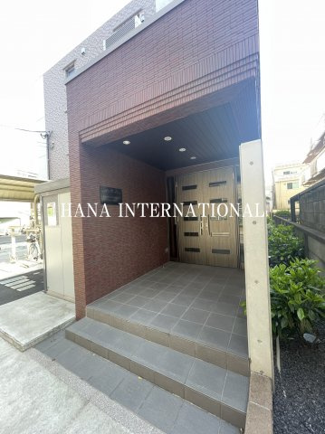 リュミエール国立のエントランス|※別部屋の参考画像です