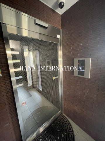 リュミエール国立のエントランス|※別部屋の参考画像です