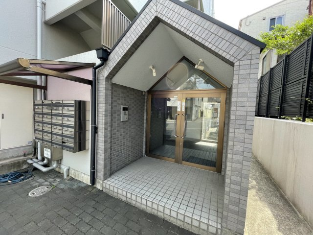 エクレール六甲のエントランス