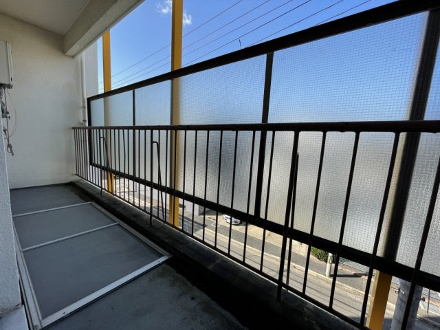 Enzzo Kuriyama のバルコニー