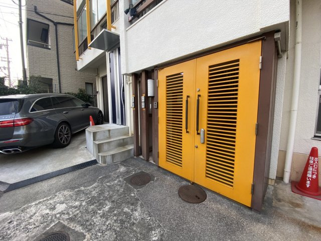 Enzzo Kuriyama のエントランス