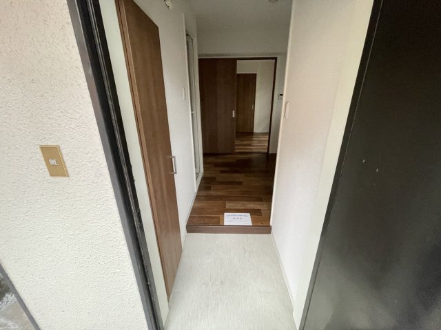 メゾン御影WESTの玄関