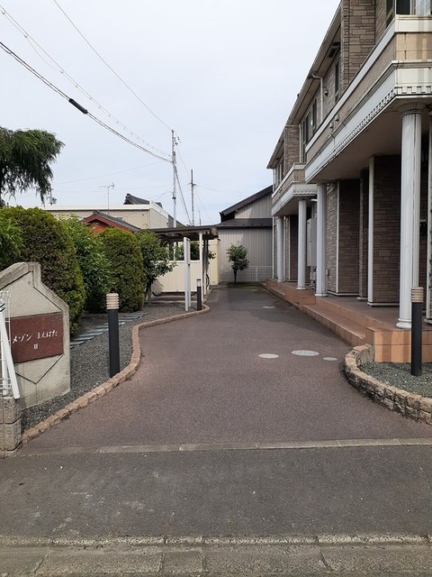 メゾンまえはたⅡのエントランス