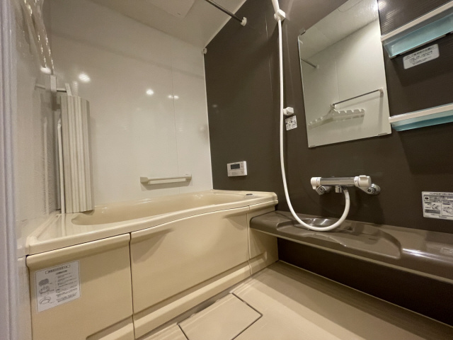 ボヌール本山中町の浴室