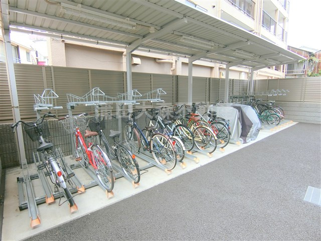 ブライズ蒲田SOUTHのその他共用部分|屋根付駐輪場