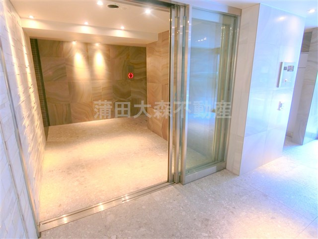 ブライズ蒲田SOUTHのエントランス