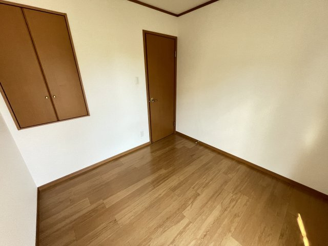 メゾン榎戸の洋室