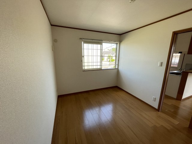 メゾン榎戸の洋室