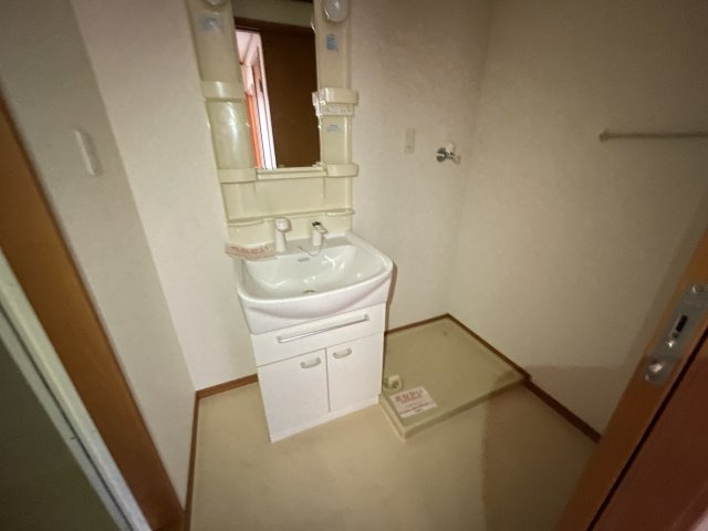 メゾン榎戸の洗面所
