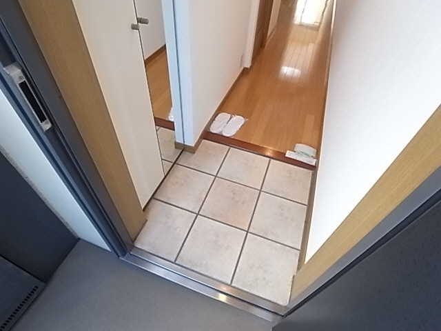 ワコーレエキサイド岡本の玄関