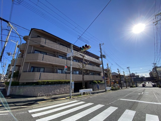 サンフォーレ岡本