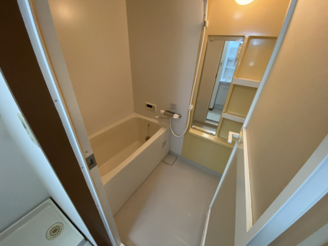 八幡西島田ハイツの浴室