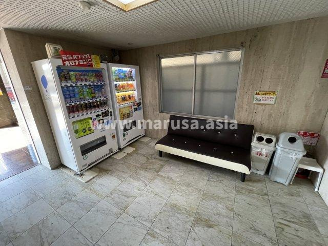 アモント中村のエントランス