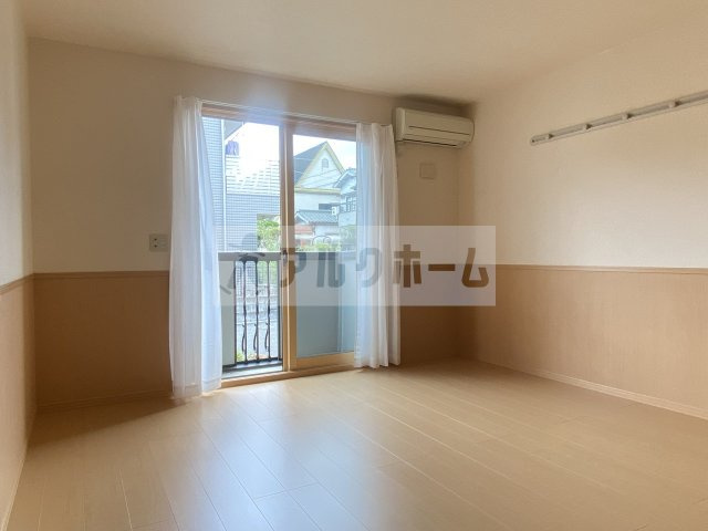 エステート光A棟の居間・リビング