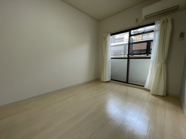 シャルムメゾン本庄の居間・リビング