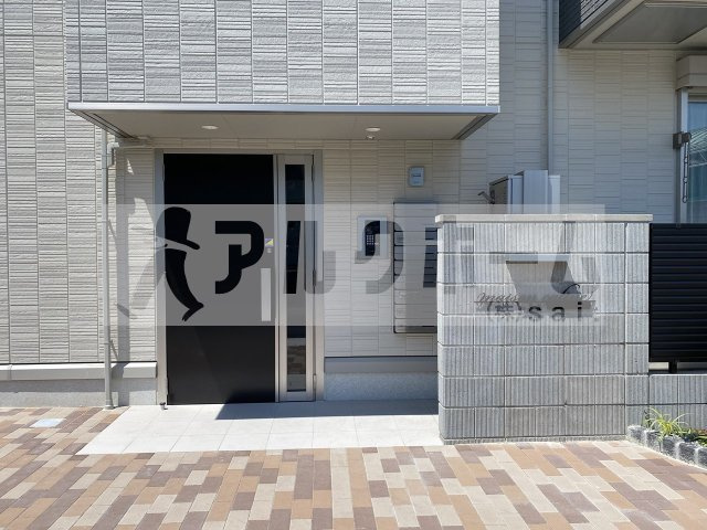 メゾンカリネのエントランス