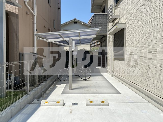 メゾンカリネの駐車場