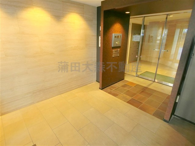 スカイコート蒲田壱番館のエントランス|防犯カメラTVモニター付オートロック　宅配BOXメールBOX　エントランス　