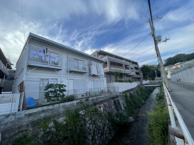 ナショナルハイツの外観
