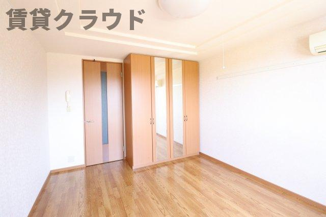 ラ・カーサおゆみⅡの洋室|広々とした洋室です