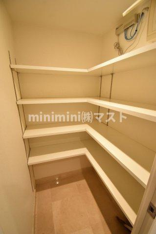 レジェンドール心斎橋EASTの玄関