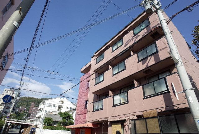 ロイヤルコート神戸岡本の外観