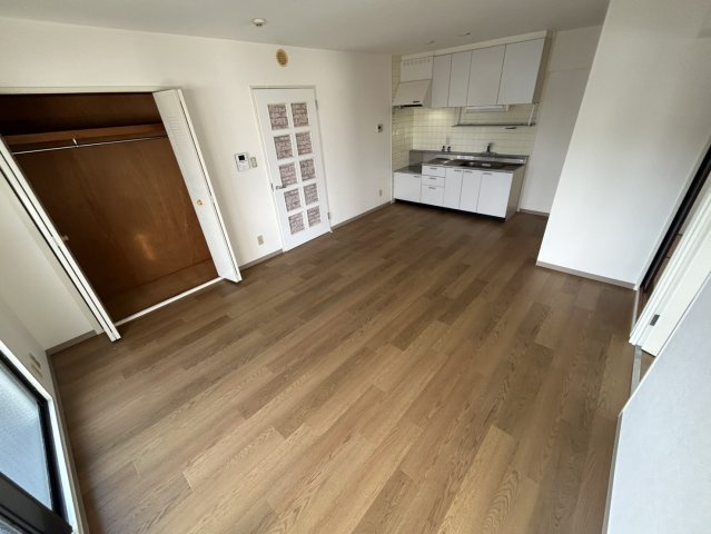 リバーサイド青谷の居間・リビング